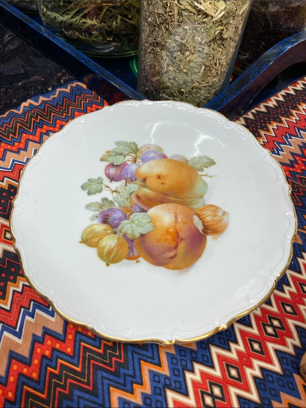 Fruit / Nuts / Scalloped by Schumann - Bavaria SALAD PLATE 7 1/2